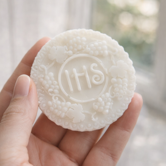 Personalised First Holy Communion Soap Favour - IHS Soap Gift for Guests (Organza Bag, Custom Name Tag)